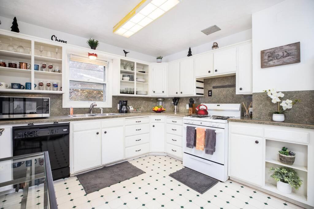 Pet Friendly Millcreek Home Close To Downtown/Mtns Salt Lake City Exterior photo