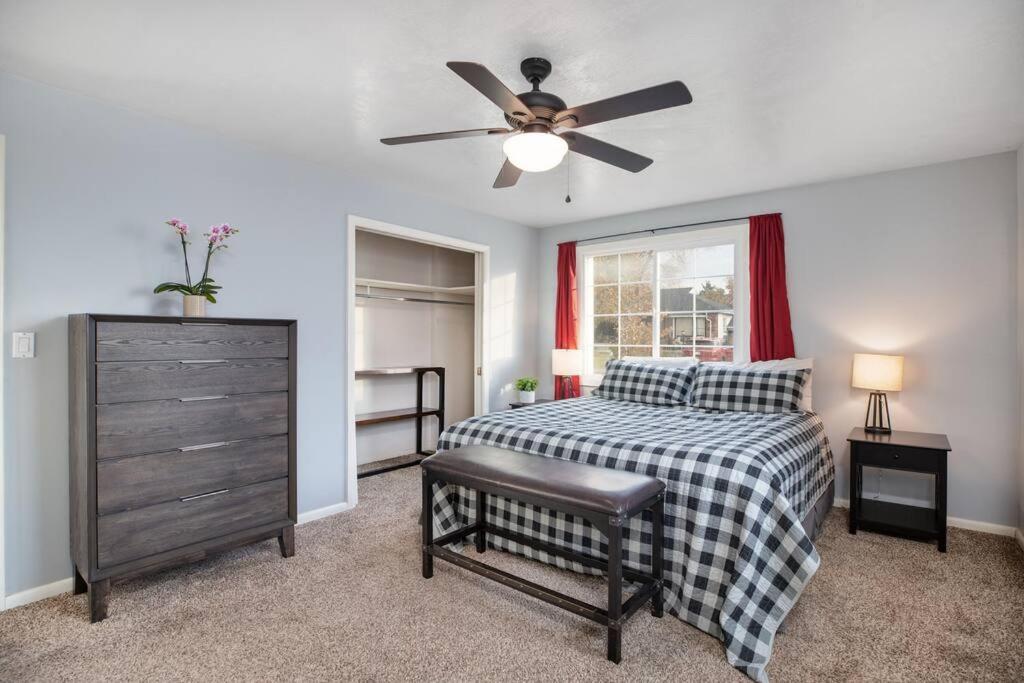 Pet Friendly Millcreek Home Close To Downtown/Mtns Salt Lake City Exterior photo